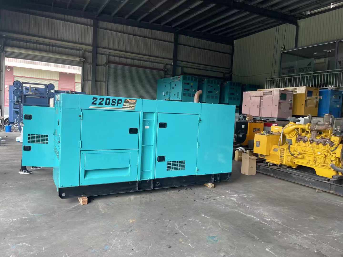 南朗镇800kW 柴油发电机的输出电流波动范围是多少？
