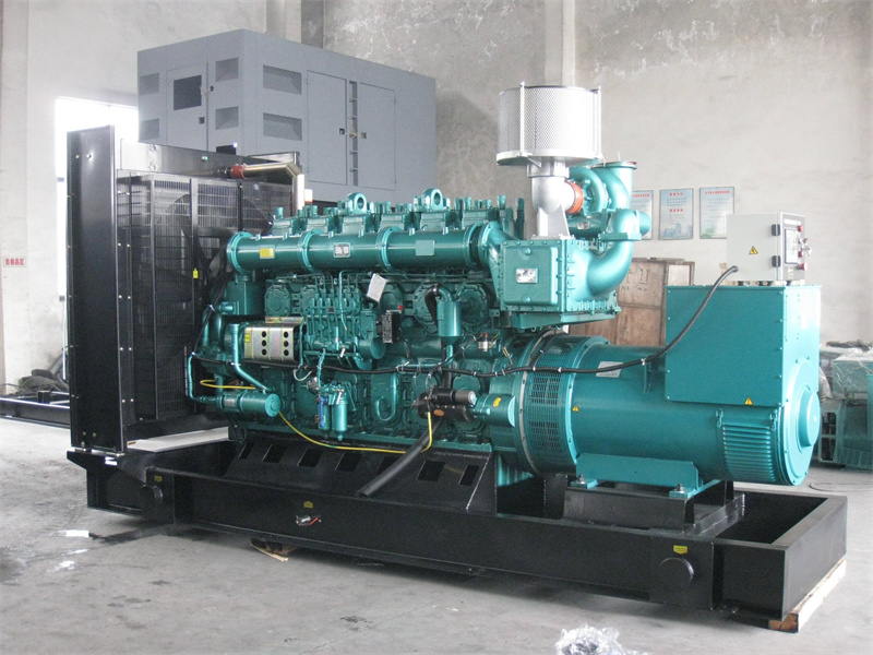 南朗镇200KW 柴油发电机的油耗是多少?