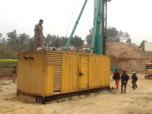 南朗镇如何判断水冷式机油散热器密封件是否需要更换?